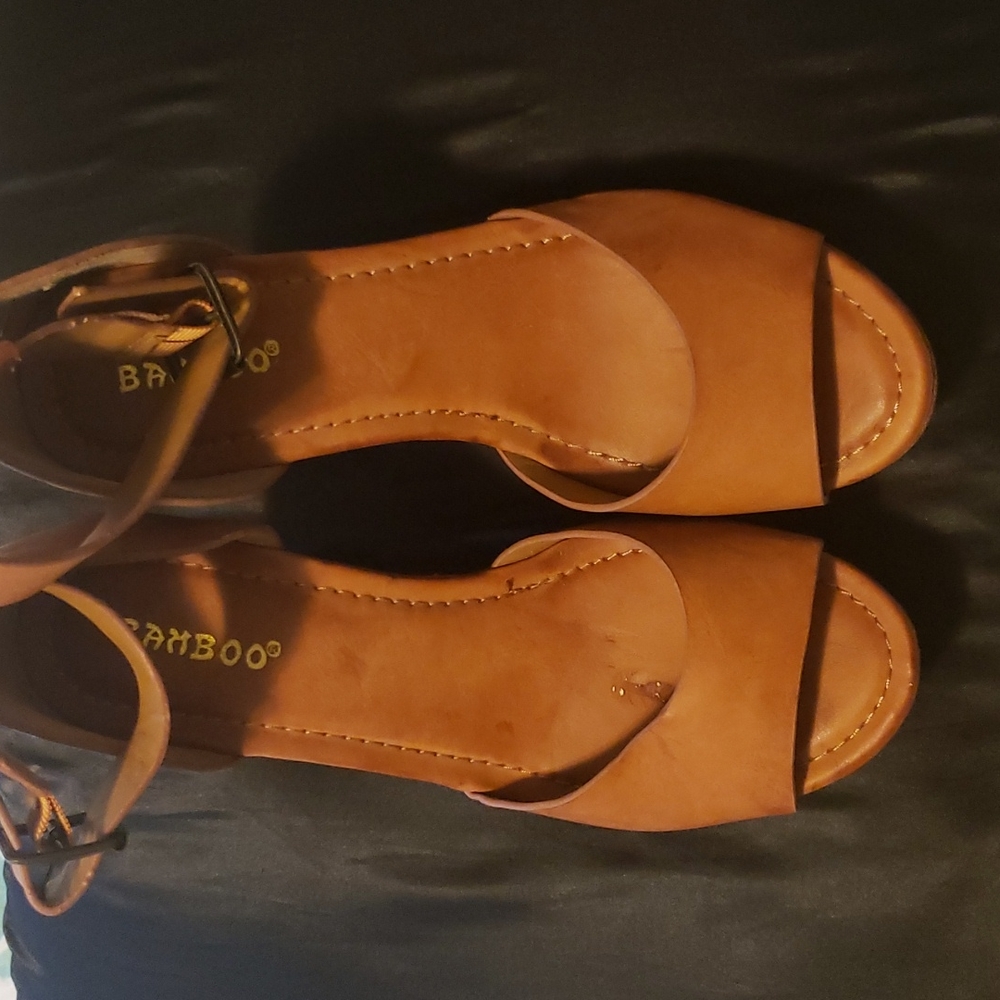 Sandal - Picture 2 of 4
